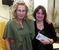 Luisa Núñez,Presidenta de la Asociaión Canal Litertura junto a Mª Ángeles Sahagún